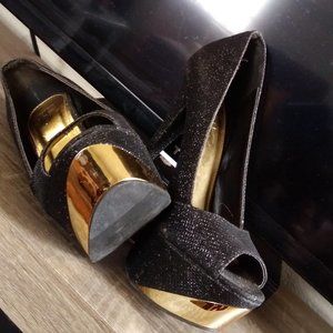 6in. Black and Gold Pump Heels